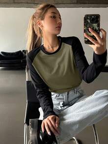 DAZY 拼色插肩袖T恤，秋季服装长袖女式上衣 - 軍綠色 - 查看 6