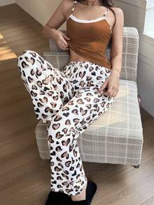 SHEIN Napfluff 豹纹爱心印花蕾丝拼接吊带背心和裤子女士睡衣套装 - 咖啡棕 - 查看 3