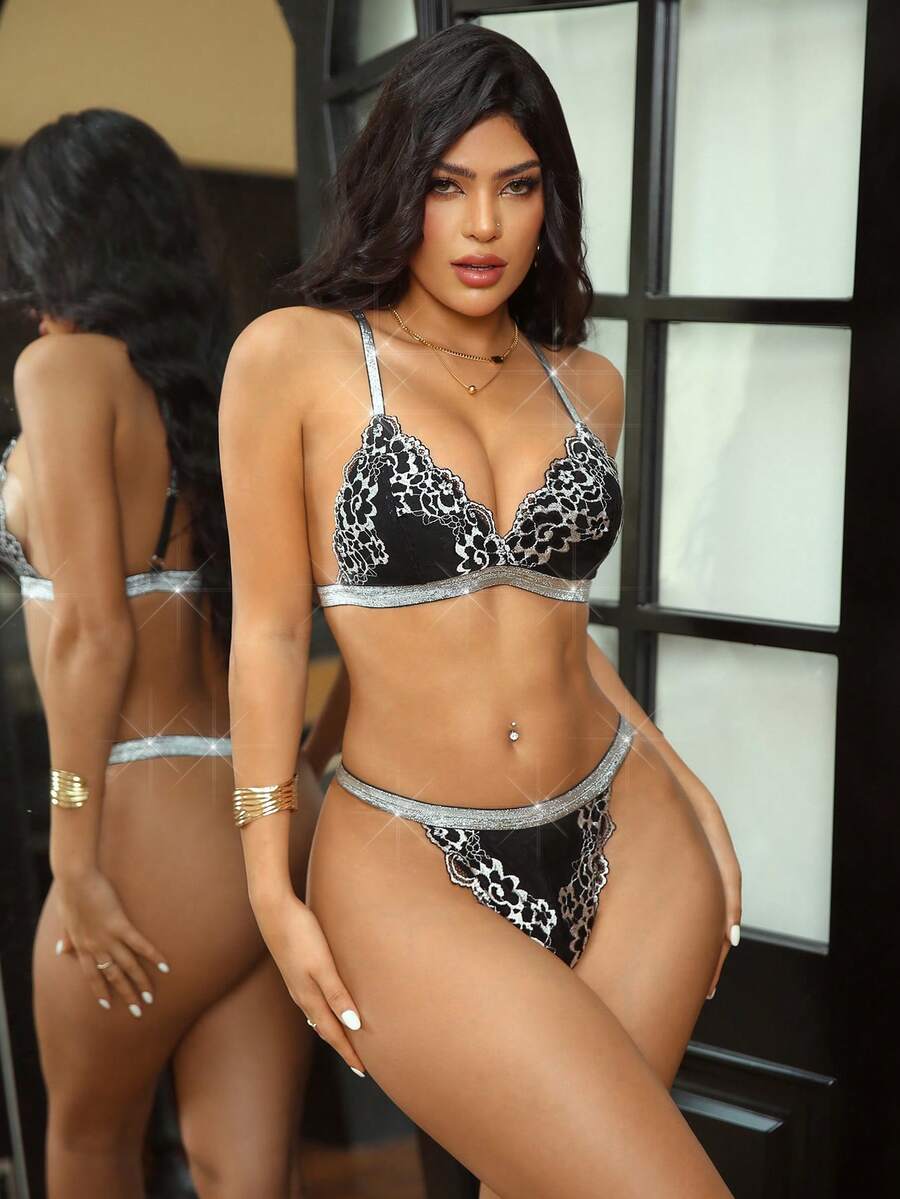 2pcs Set Elegant French Embroidered Lace Comfortable Sexy Lingerie Set - Black - View 1