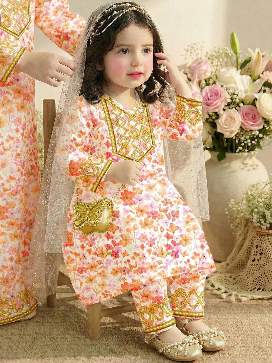 SHEIN 可爱甜美粉色碎花女婴夏秋季上衣和裤子套装 - 彩色 - 查看 1