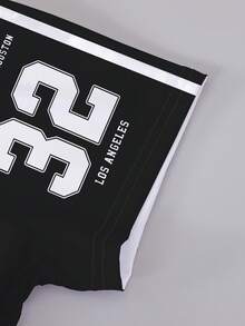 一套幼儿运动风黑白数字“32”印花短袖短裤套装，非抓绒材质。适合日常运动、郊游、春夏季穿着。 - 彩色 - 查看 7