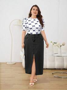 SHEIN Privé Plus Size Women Butterfly Print Round Neck Short Puff Sleeve Fitted T-Shirt - Navy Blue - View 4