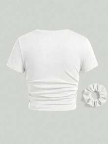 Girlism Conjunto de top de manga corta de cuello redondo ajustado de punto acanalado blanco con fruncido lateral y accesorio de coletero para niña preadolescente, minimalista y versátil - Blanco - Ver 2