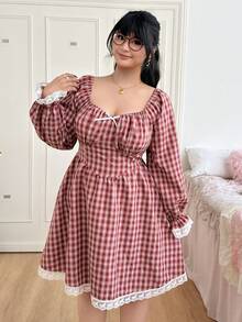 SHEIN EZwear Vestido a cuadros con cuello cuadrado, lazo y ribete de encaje para tallas grandes - Rojo - Ver 5