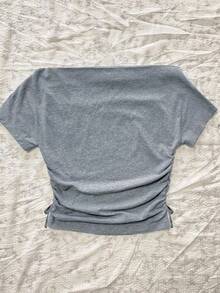 少女春夏街头风，基础款，休闲百搭，运动风白色露肩字母印花短款上衣，返校季服装 - 淺灰色 - 查看 2