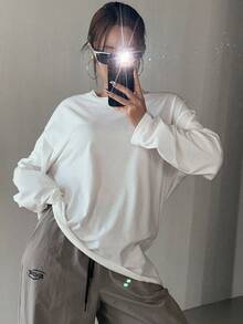 DAZY 女式纯色宽松长袖圆领长款T恤，秋季服装学院风上衣 - 白色 - 查看 3