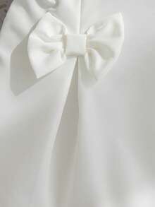 SHEIN 两件套女童针织无袖背心搭配褶皱花朵短裤，时尚夏季套装 - 黑與白 - 查看 4