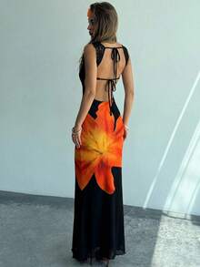 Aloruh 新款浪漫黄色渐变花卉网纱印花紧身弹力性感露背连衣裙，饰有蕾丝边 - 黑色 - 查看 2