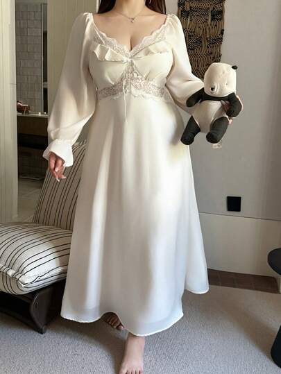 Dazy Plus Plus Size Elegant Solid Color Lace Patchwork Nightgown