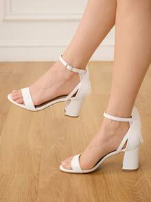 CUCCOO HITCHD 女士搭扣设计时尚日常穿搭高跟凉鞋 - 白色 - 查看 4