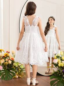 SHEIN Đầm mùa xuân/hè kiểu Pháp thanh lịch, tinh tế, cổ điển dành cho bé gái, thêu ren 3D, điểm nhấn nơ, phối nhiều lớp, xếp ly ở gấu đầm, màu trắng. - trắng - Xem 5