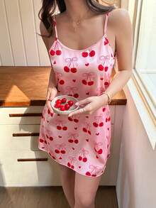 SHEIN Napfluff Conjunto de pijama de mujer con estampado de cerezas en rojo, con detalles de lazos rojos claros delicados y pequeños corazones rojos sólidos dispersos sobre un fondo rosa suave - Rosa - Ver 6