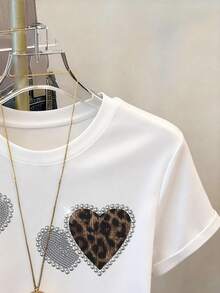 Resyla 豹纹爱心图案镶钻休闲女式短袖圆领T恤，送朋友的礼物 - 白色 - 查看 4