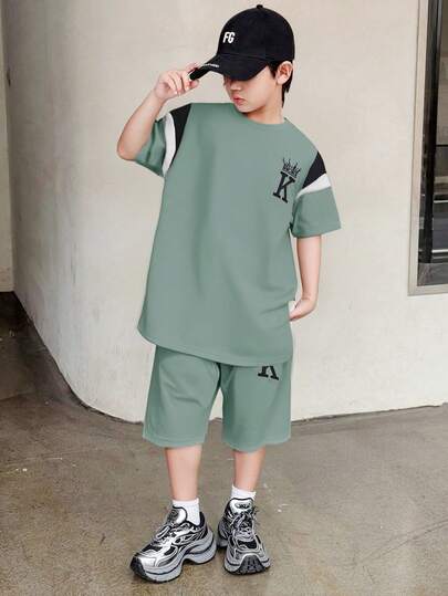 SHEIN 2pcs Tween Boy Casual Sporty Chic Comfortable Versatile Soft Patchwork Contrast Color Print Short Sleeve Crew Neck T-Shirt And Elastic Waist Shorts Set, Suitable For Autumn, Spring, Summer, Suitable For Daily Wear, Outdoor Play, School, Street Style, Party And Leisure