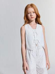 Maija Kids Maija Kids Bộ trang phục thường ngày cho bé gái tuổi teen: áo hai dây trắng thêu họa tiết và quần ống rộng. - trắng - Xem 6