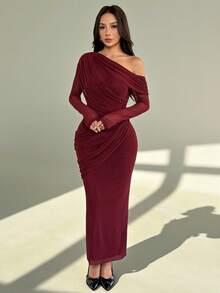 SHEIN PETITE 优雅派对单肩包臀长袖网纱连衣裙，适合女性，婚礼宾客礼服，深红色垂褶连衣裙，褶皱连衣裙，单袖连衣裙 - 酒紅色 - 查看 4