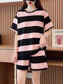 Juego de dos piezas para mujeres Conjunto deportivo retro estilo Hong Kong para mujer, verano nuevo, camiseta de manga corta y pantalones cortos a rayas rosa y negro, dos piezas - Rosa - Ver 3