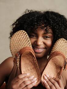 Solecia Spring And Summer New Woven Hollow Mat Mesh, Strap, Round Toe Design, Slip-On Exposed Heel, Comfortable And Simple, Women's Flats - Camel - View 1
