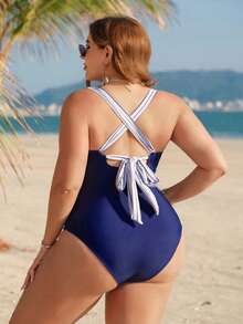 Áo tắm liền thân Swim Lushoire dành cho nữ, màu xanh hải quân, in họa tiết, kiểu dáng thanh lịch, nâng đỡ và định hình vòng một, thiết kế cạp cao, đồ bơi kiểu châu Âu, định hình và kiểm soát vùng bụng, áo tắm liền thân che phủ toàn diện, cỡ lớn. - Nhiều màu - Xem 3