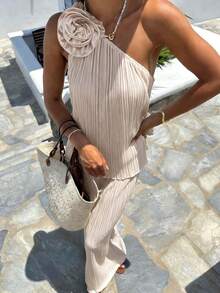 SHEIN LUNE 标准尺码女士春夏单肩休闲度假套装，饰有3D立体花卉图案和褶皱面料 - 香檳色 - 查看 1