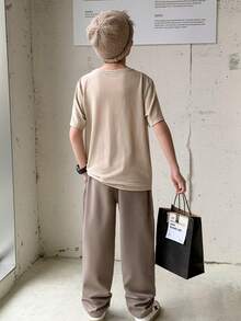 SHEIN 2pcs/Set Tween Boys Casual Comfortable Versatile Contrast Color Pocket Short Sleeve Top And Pants Set, Suitable For Daily Wear, School, Travel, Sports, Spring And Summer Seasons Boy Pants Boy Outfit Pants And Top Set Boy Top Linen Boy Outfit Baggy Set Beige Two Piece Set - Multicolor - View 2