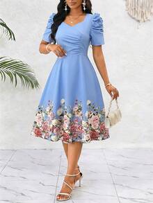 SHEIN Lady Đầm suông xếp ly cổ tim họa tiết hoa màu xanh thanh lịch - Màu xanh lam - Xem 4