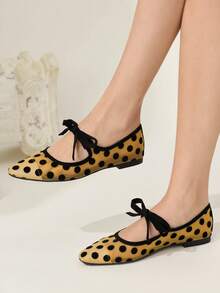 CUCCOO CHICEST 新款网眼波点蝴蝶结装饰尖头优雅百搭女士平底鞋，适合春季、春假、复活节和圣诞节穿着。 - 黃色 - 查看 4