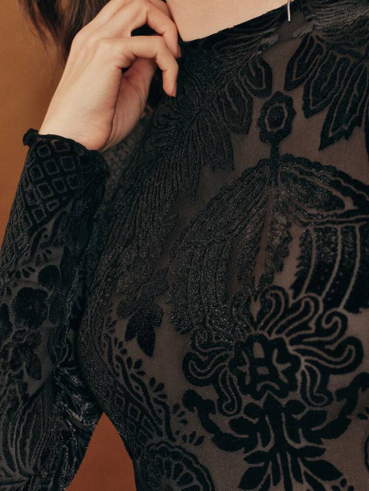 Große Größen Damen Schwarze Mesh Cut Out Samt Burnout Elegante Vielseitige Langarm Pullover Top, Herbst/Winter