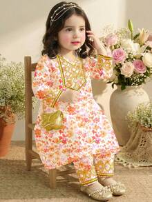 SHEIN 可爱甜美粉色碎花女婴夏秋季上衣和裤子套装 - 彩色 - 查看 3