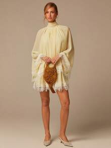COSMINA 女士优雅浅黄色雪纺飘逸围巾领长袖迷你连衣裙，休闲度假派对简约直筒连衣裙 - 淡黃色 - 查看 3