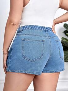 EMERY ROSE Plus Size Solid Color Casual Denim Shorts With Pockets, Summer Fashion - Light Wash - View 2