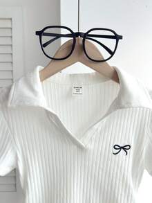 少女春夏纯色休闲优雅蝴蝶结刺绣V领修身侧褶短袖弹力罗纹针织Polo衫，白色 - 白色 - 查看 3