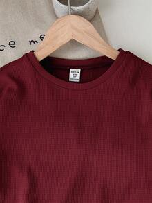 SHEIN LMoss Kids Conjunto informal de camiseta de manga corta holgada de cuello redondo de punto de unicolor y pantalones cortos para niñas preadolescentes - Burdeos - Ver 5