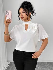 SHEIN Elenzya 大码女式梭织常规早春优雅约会/通勤碎花半袖褶皱白色衬衫 - 白色 - 查看 3