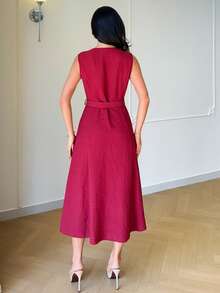 Rafferiza 女士纯色天鹅领单排扣无袖中长连衣裙 - 紅色 - 查看 2