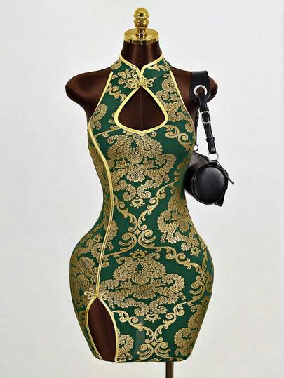 Mistrie The Lady's New Sexy Sleeveless Collar-Neck Dress With A Decorative Hollow Design On The Collar Buttons, A Side Slit Mini A-Line Short Skirt, Dress, Chinese-Style Cheongsam, Suitable For Nightclubs, Bars, And New Year Formal Wear.