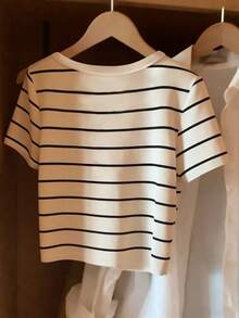 SHEIN 女士春夏新款畅销条纹印花百搭修身休闲T恤 - 彩色 - 查看 2