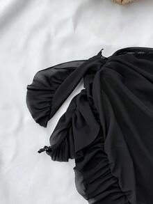 这款少女连体泳衣采用可爱的豹纹印花，配有肩带、荷叶边和裙摆，适合夏季游泳、度假和海滩穿着，是少女夏季假期的理想泳装套装。 - 彩色 - 查看 5