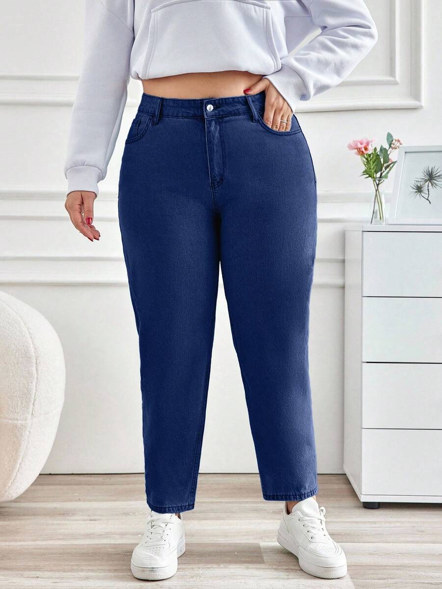 EURMUSE Plus Size Solid Color Slant Pocket Casual Versatile Jeans - Dark Wash - View 1