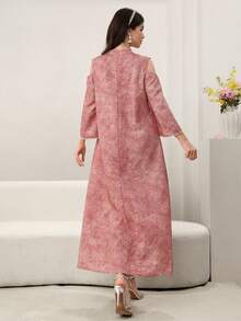 Yasmyna 白色吊坠点缀露肩袖粉色提花阿拉伯风格连衣裙 - 粉色 - 查看 6