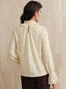 Anewsta 优雅蕾丝花朵串珠荷叶边高领喇叭袖女式衬衫 - 杏色 - 查看 7