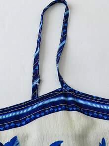 Sweetra 大码不对称下摆吊带背心和吊带衫，饰有节日、波西米亚风、嬉皮风、牛仔风、老钱主题印花 - 藍白色 - 查看 3