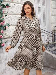 Miaspire Plus Size Women V-Neck Geometric All-Over Print Elegant Waist Cinched Long Sleeve Party Dress For Summer/ Vacation,Spring Break Outfits - Khaki - View 5