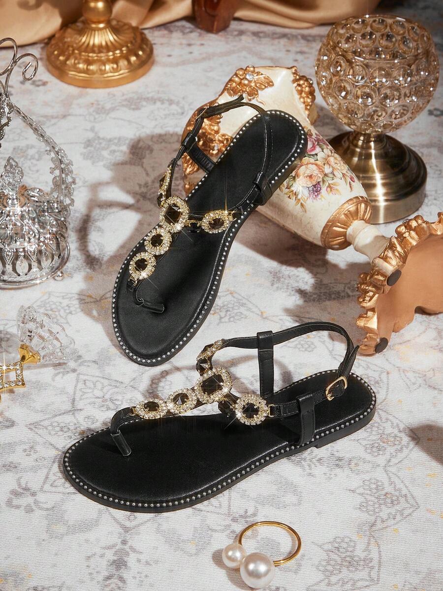 CUCCOO TILAWA Women's Vacation Beach Casual Fashion Rhinestone Flat Sandals - Black - View 1