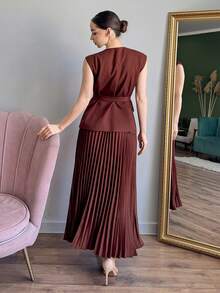 DAZY 2pcs Women's Cinched Waist Vest And Long Pleated Skirt Set, Elegant Urban Casual Outfit, Burgundy - Red - View 5