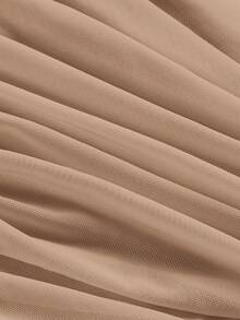 SHEIN MOD Top corto ajustado de un solo hombro con drapeado en rojo - Marrón - Ver 3