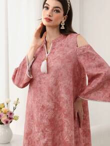 Yasmyna 白色吊坠点缀露肩袖粉色提花阿拉伯风格连衣裙 - 粉色 - 查看 3