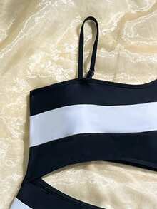 SHEIN 2件套少女撞色连体泳衣,弹力速干舒适针织面料,适合海滩、泳池、冲浪、度假、夏季旅行 - 黑與白 - 查看 5