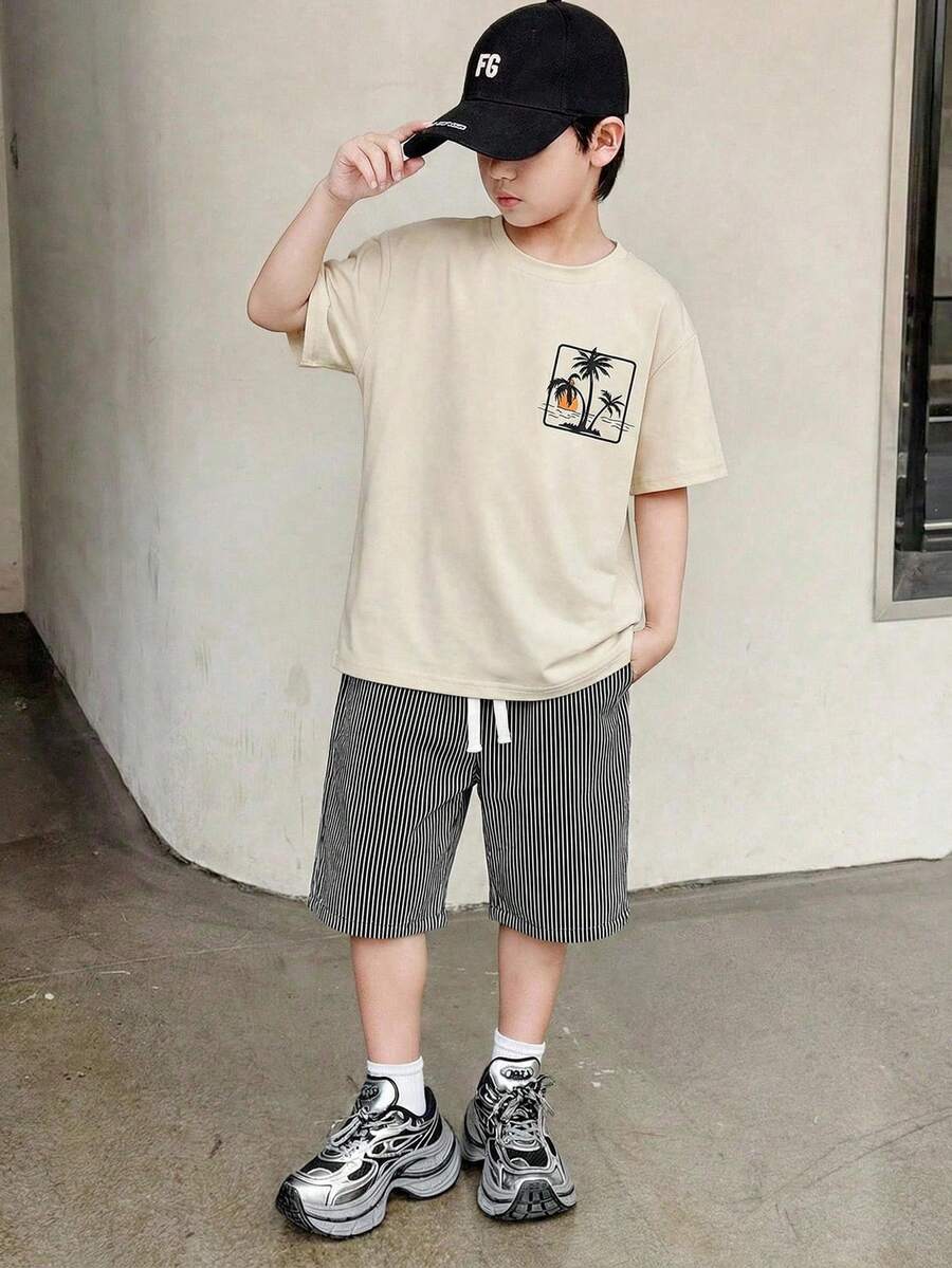 SHEIN Tween Boy Casual School Holiday Round Neck Short Sleeve Palm Tree Print T-Shirt And Elastic Waist Striped Shorts Set, Back To School Suitable For Birthday Party, Performance, Daily, Travel, Suitable For Spring And Summer