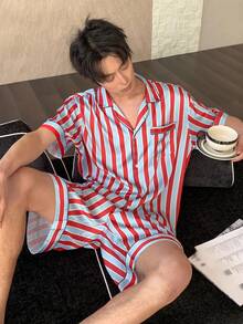 DAZY Bộ đồ ngủ nam mùa hè kẻ sọc xanh dương và đỏ tay ngắn gồm áo và quần - Đỏ - Xem 1